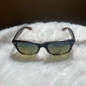 Ray-Ban polarized ‘New Wayfarer tort color sunglasses